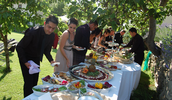 The Italian Wedding Planner - lovely puddings - food and drinks
